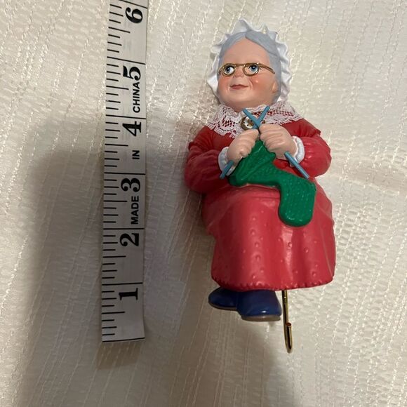 Vintage Mrs. Claus Stocking Hanger - Picture 1 of 5
